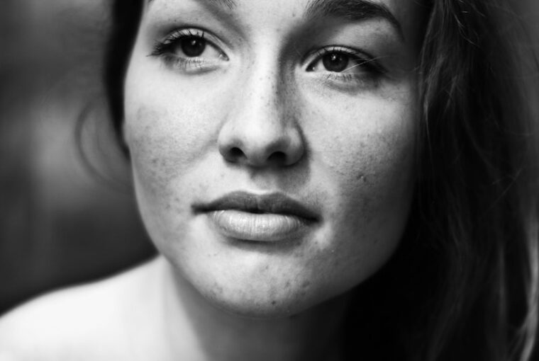 grayscale close-up photography of topless woman